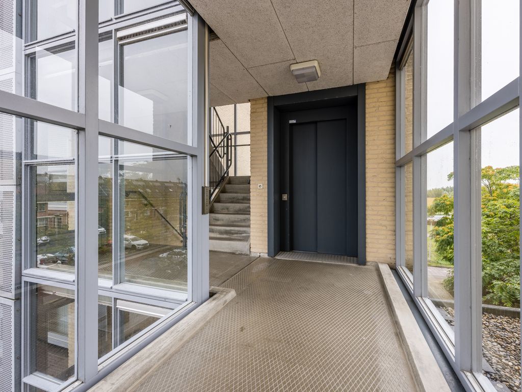 Klokkenweide 212, HELLEVOETSLUIS