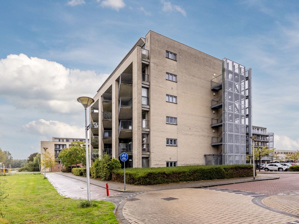 Klokkenweide 212, HELLEVOETSLUIS