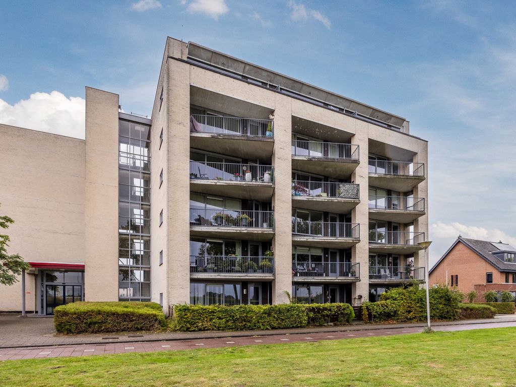 Klokkenweide 212, HELLEVOETSLUIS
