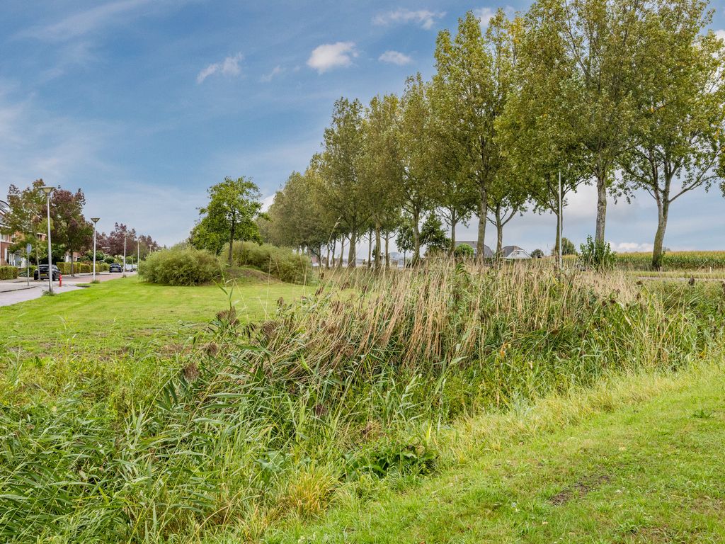 Klokkenweide 212, HELLEVOETSLUIS