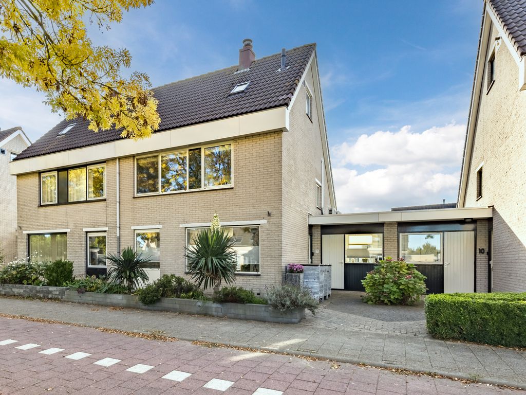 Componistenpad 11, HELLEVOETSLUIS