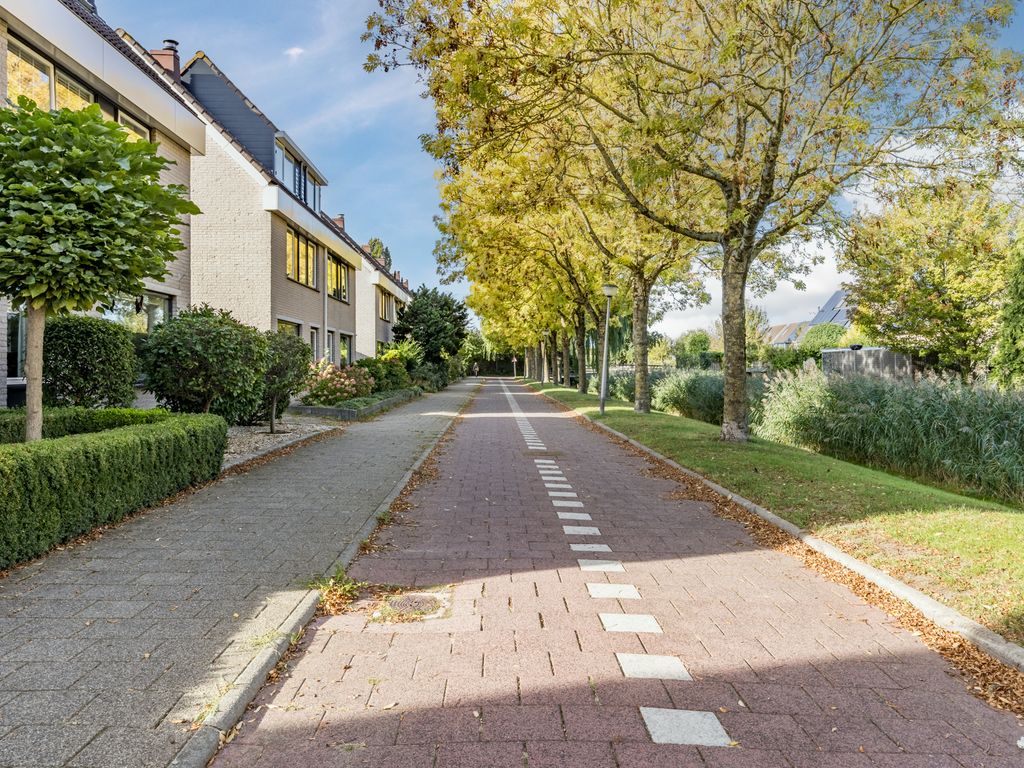 Componistenpad 11, HELLEVOETSLUIS