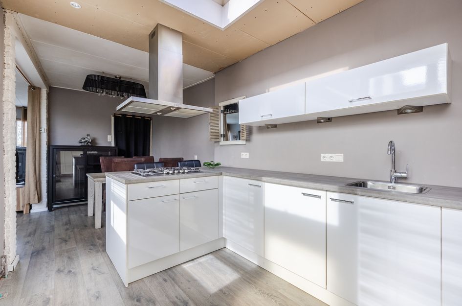 v Leijdenstraat 10