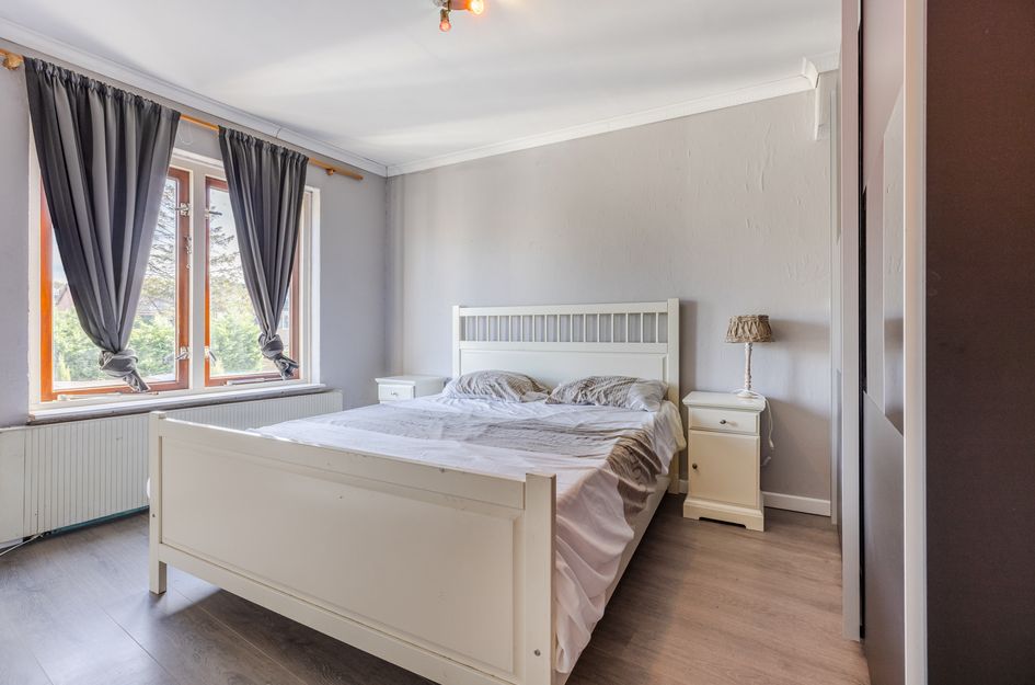 v Leijdenstraat 10