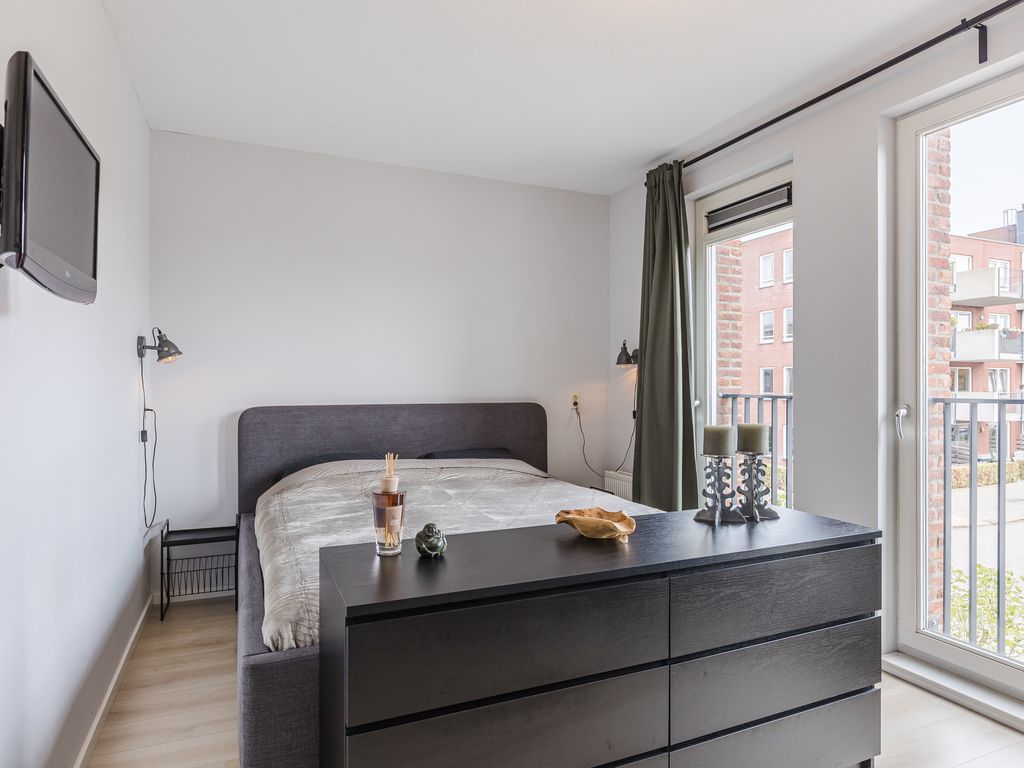 Zoutweide 3, HELLEVOETSLUIS