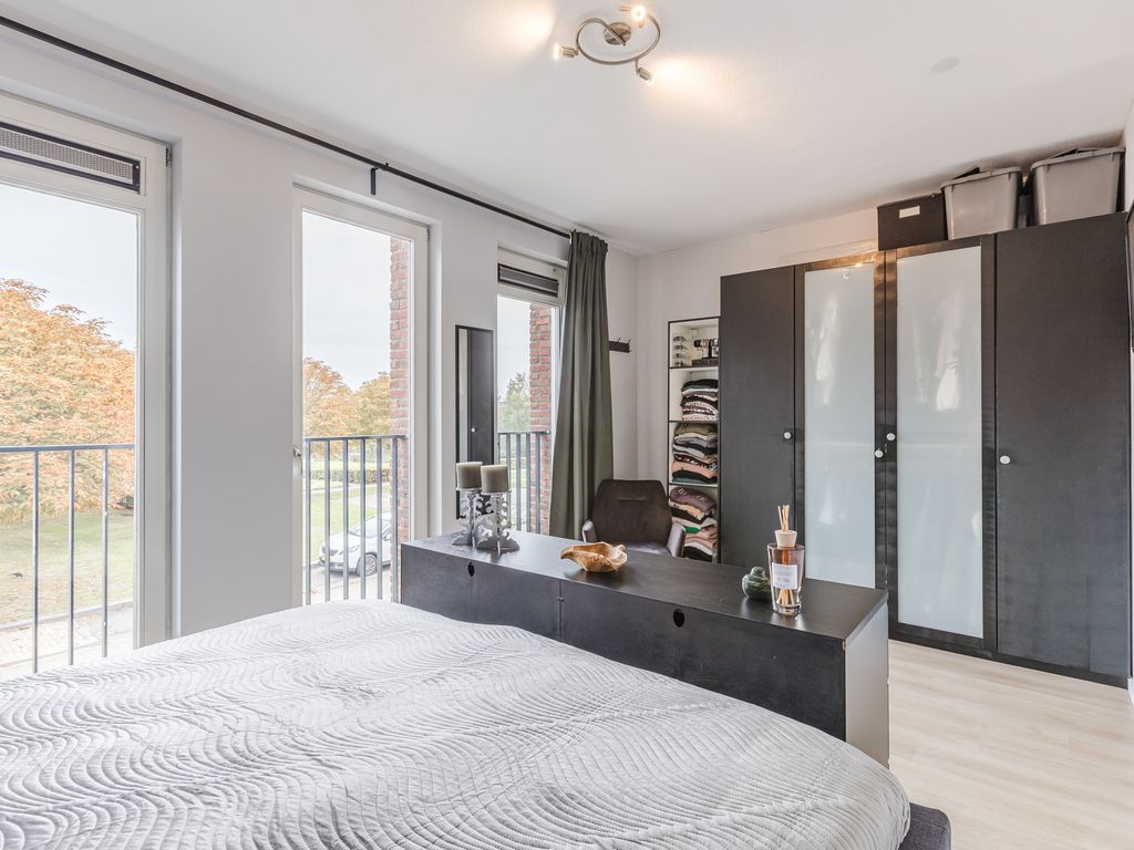 Zoutweide 3, HELLEVOETSLUIS