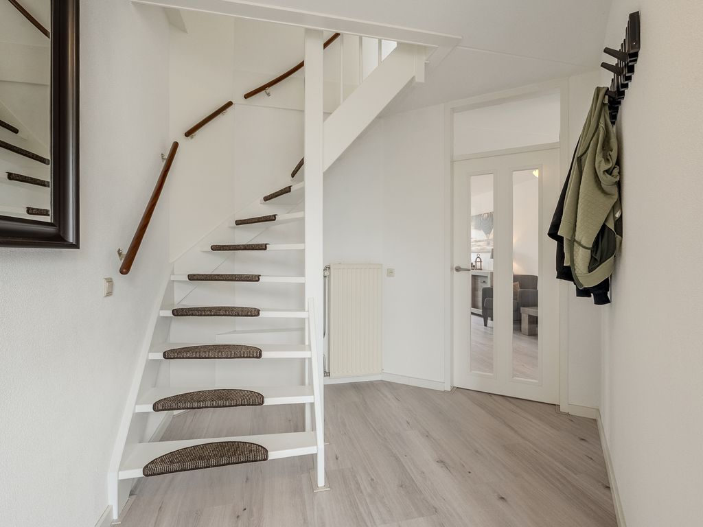 Sacharovlaan 54, HELLEVOETSLUIS