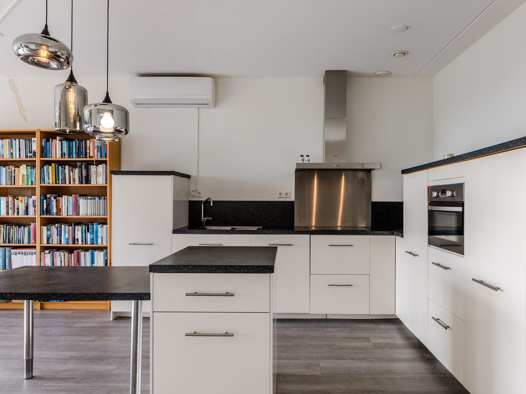 Langemeetstraat 56, HELLEVOETSLUIS