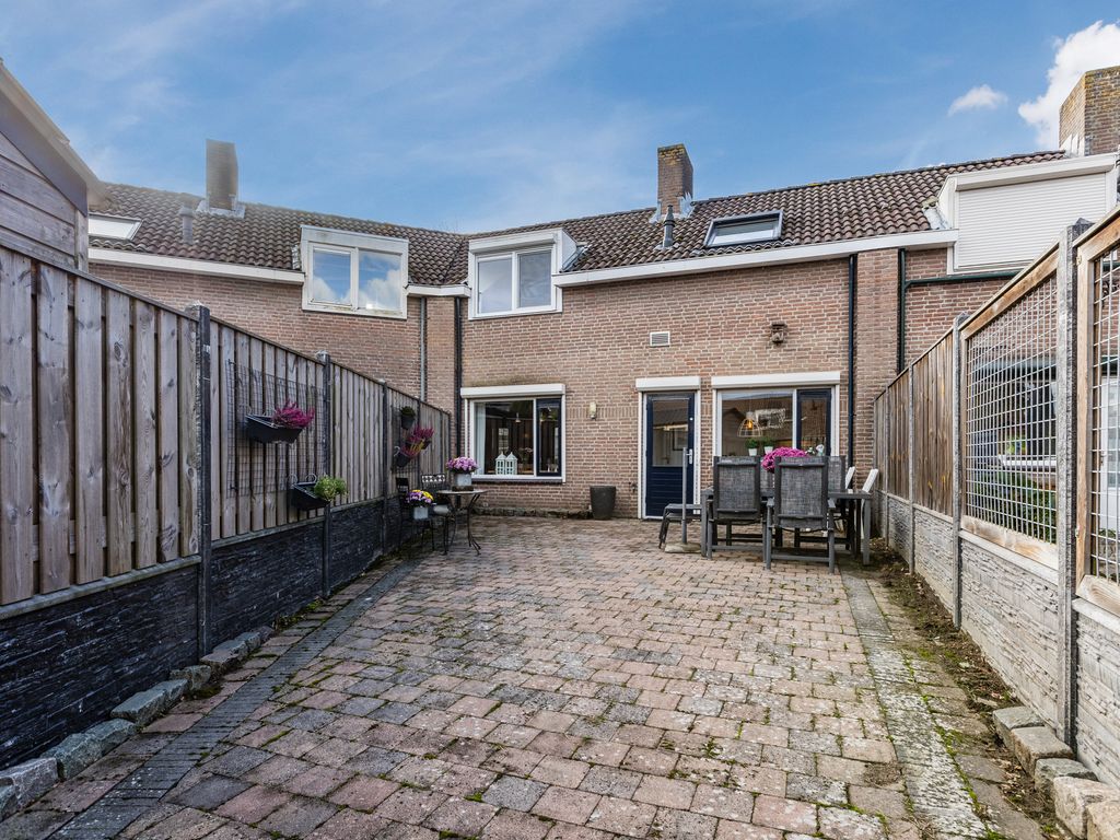 Zeegat 49, HELLEVOETSLUIS