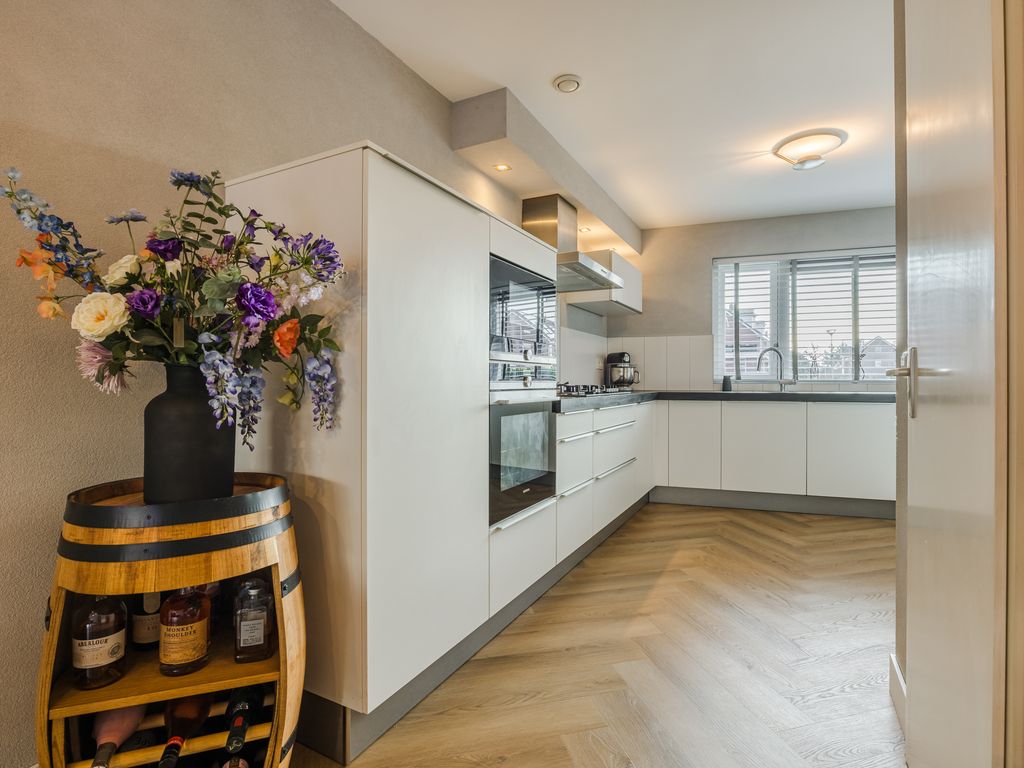 Rondostraat 27, HELLEVOETSLUIS