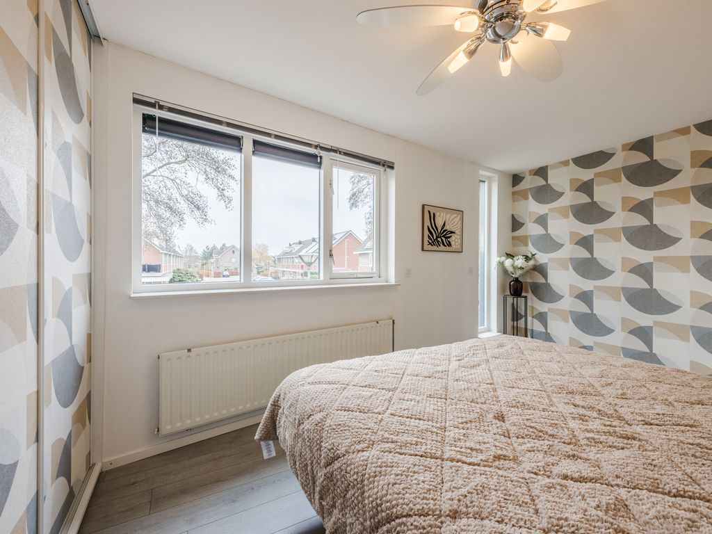 Rondostraat 27, HELLEVOETSLUIS