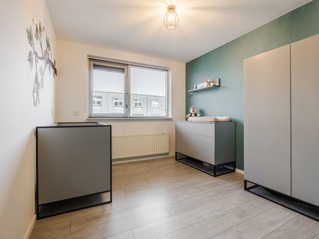 Rondostraat 27, HELLEVOETSLUIS