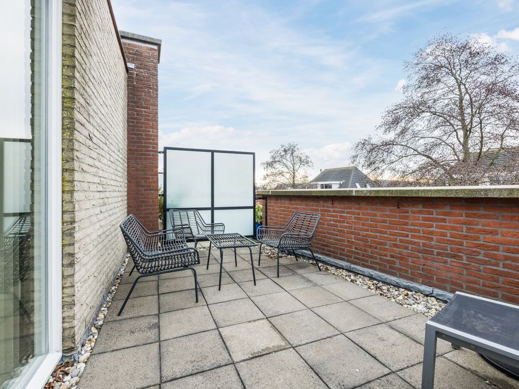 Rondostraat 27, HELLEVOETSLUIS