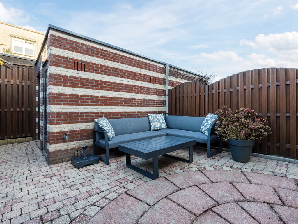 Rondostraat 27, HELLEVOETSLUIS