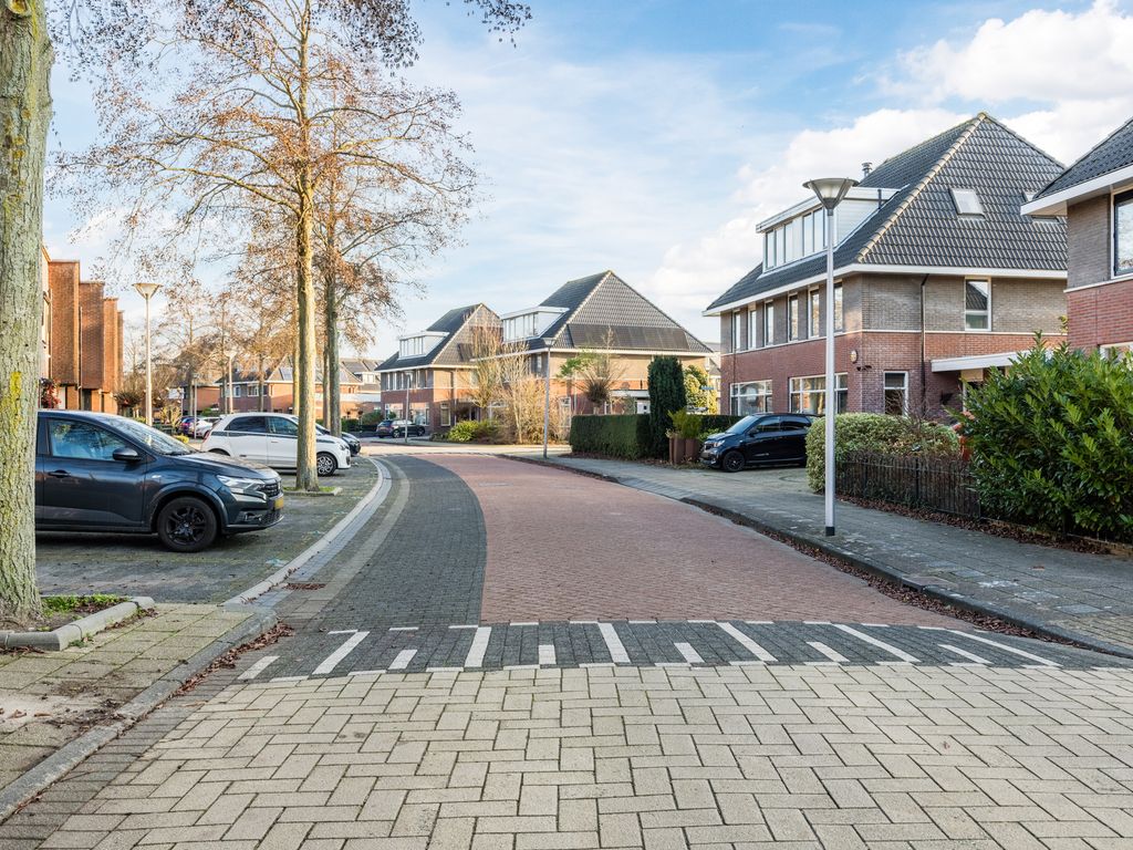 Rondostraat 27, HELLEVOETSLUIS