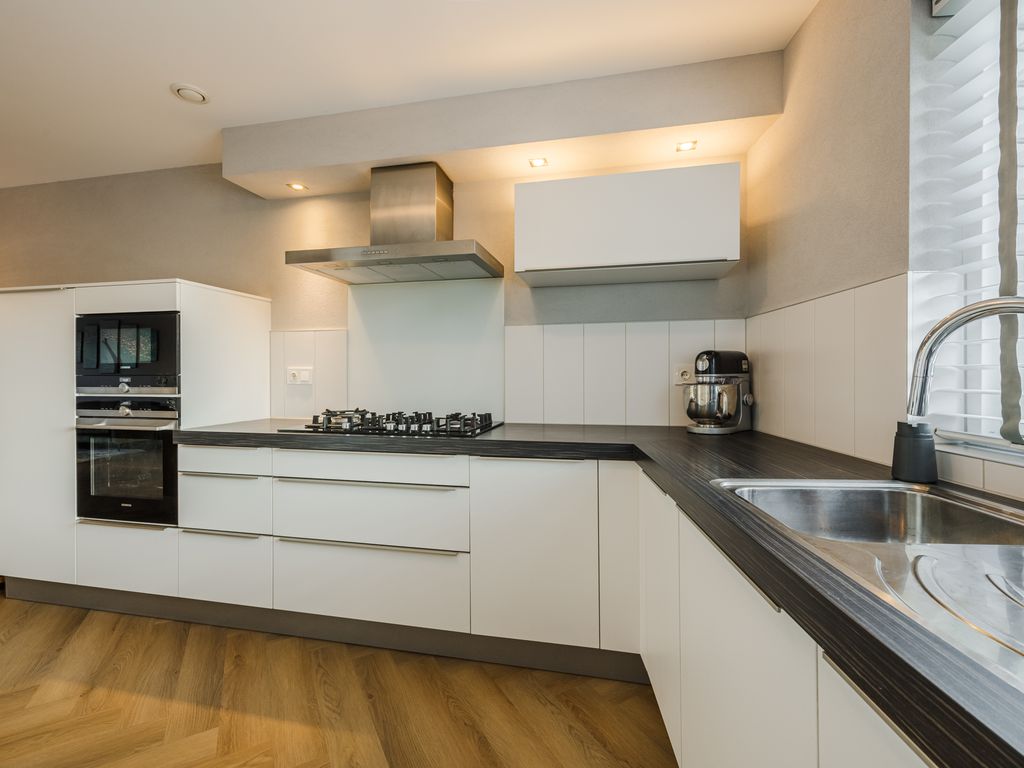 Rondostraat 27, HELLEVOETSLUIS