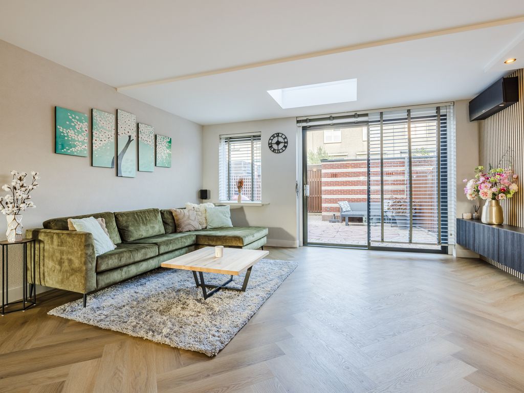 Rondostraat 27, HELLEVOETSLUIS