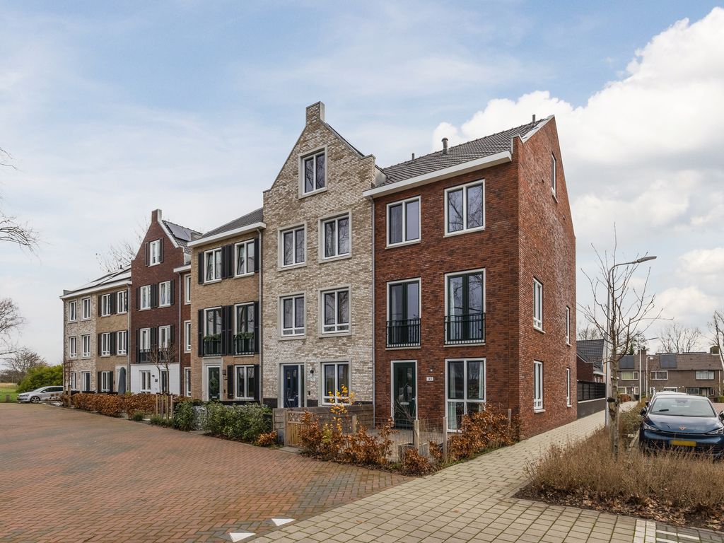 Spoorbaan 149, HELLEVOETSLUIS