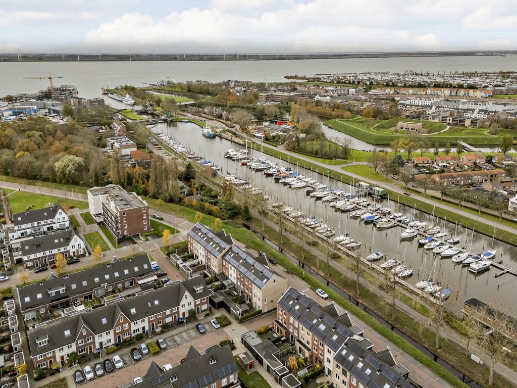 Spoorbaan 149, HELLEVOETSLUIS