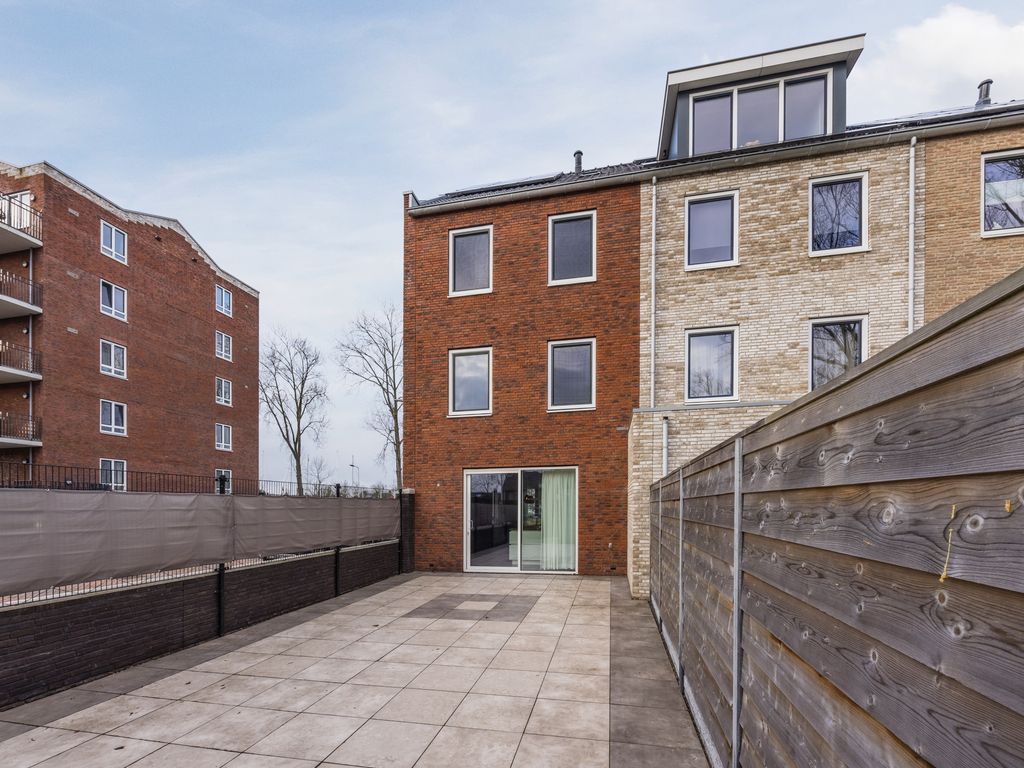 Spoorbaan 149, HELLEVOETSLUIS