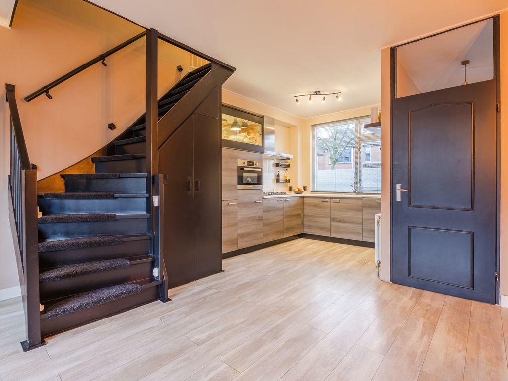 Dukdalf 10, HELLEVOETSLUIS