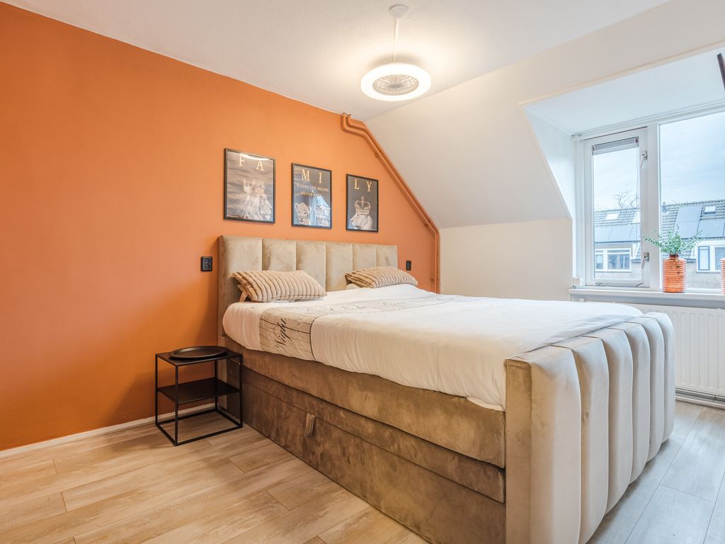 Dukdalf 10, HELLEVOETSLUIS