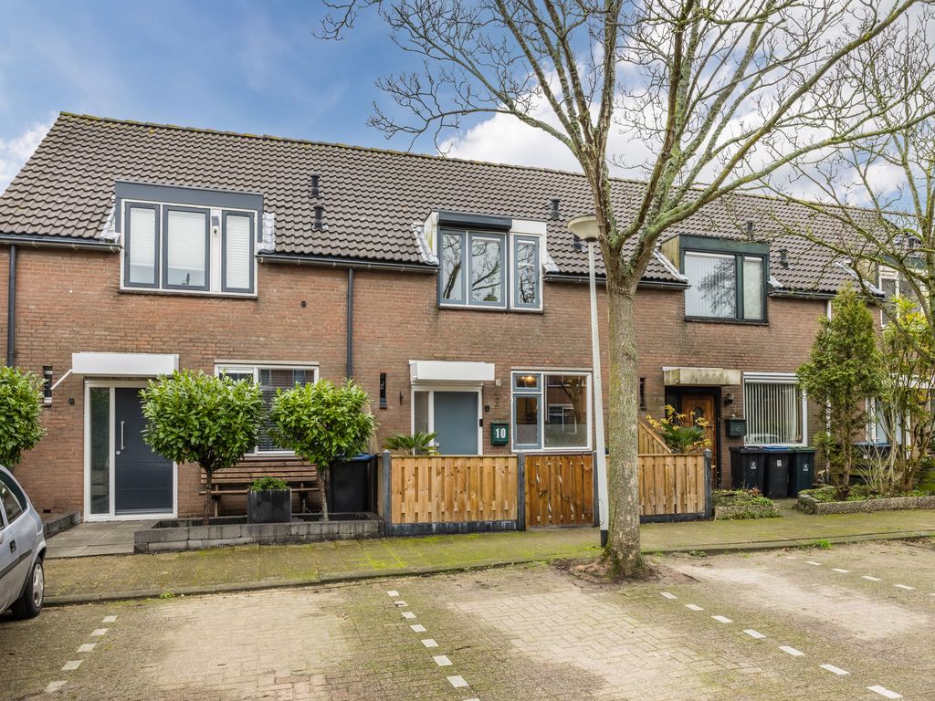 Dukdalf 10, HELLEVOETSLUIS