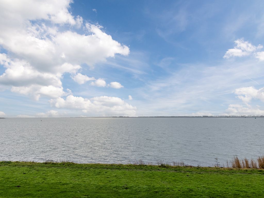 Dukdalf 10, HELLEVOETSLUIS