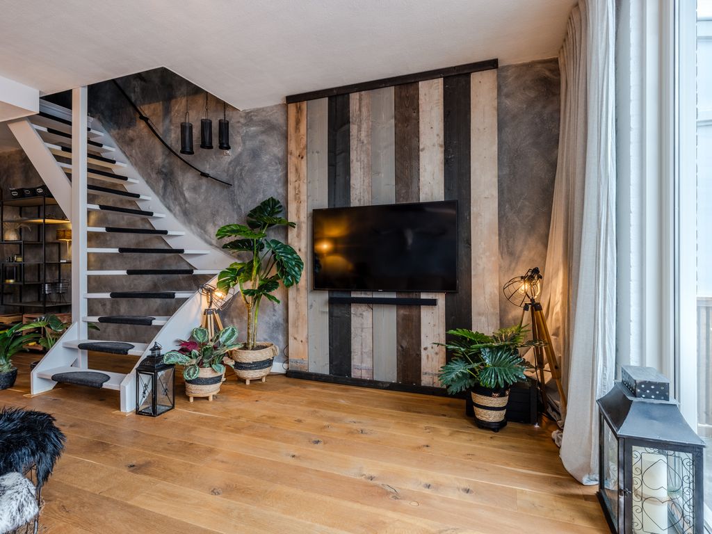 de Windhond 7, HELLEVOETSLUIS