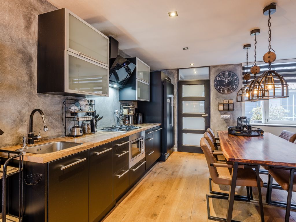 de Windhond 7, HELLEVOETSLUIS