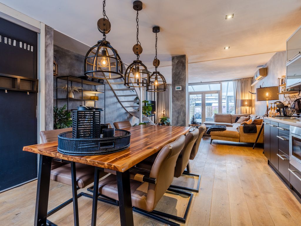 de Windhond 7, HELLEVOETSLUIS