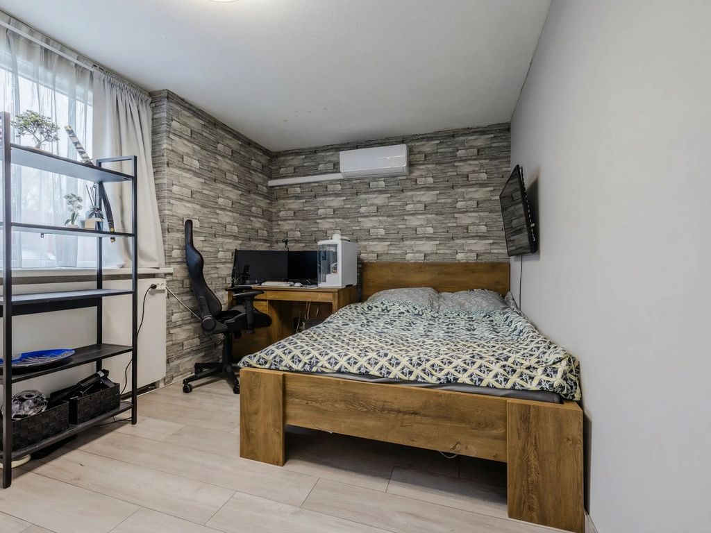 de Windhond 7, HELLEVOETSLUIS