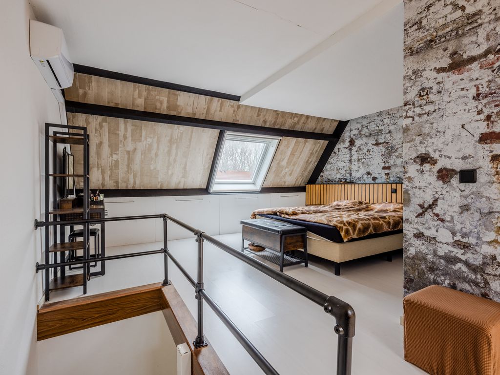 de Windhond 7, HELLEVOETSLUIS