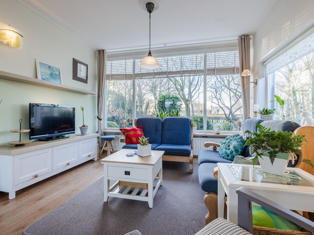 Dibbetzplantsoen 50, HELLEVOETSLUIS