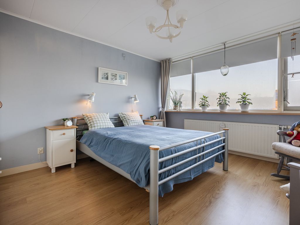 Dibbetzplantsoen 50, HELLEVOETSLUIS