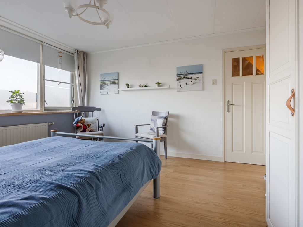 Dibbetzplantsoen 50, HELLEVOETSLUIS