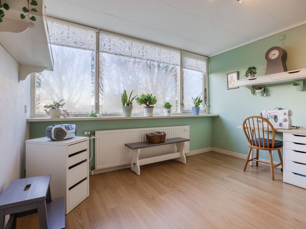 Dibbetzplantsoen 50, HELLEVOETSLUIS