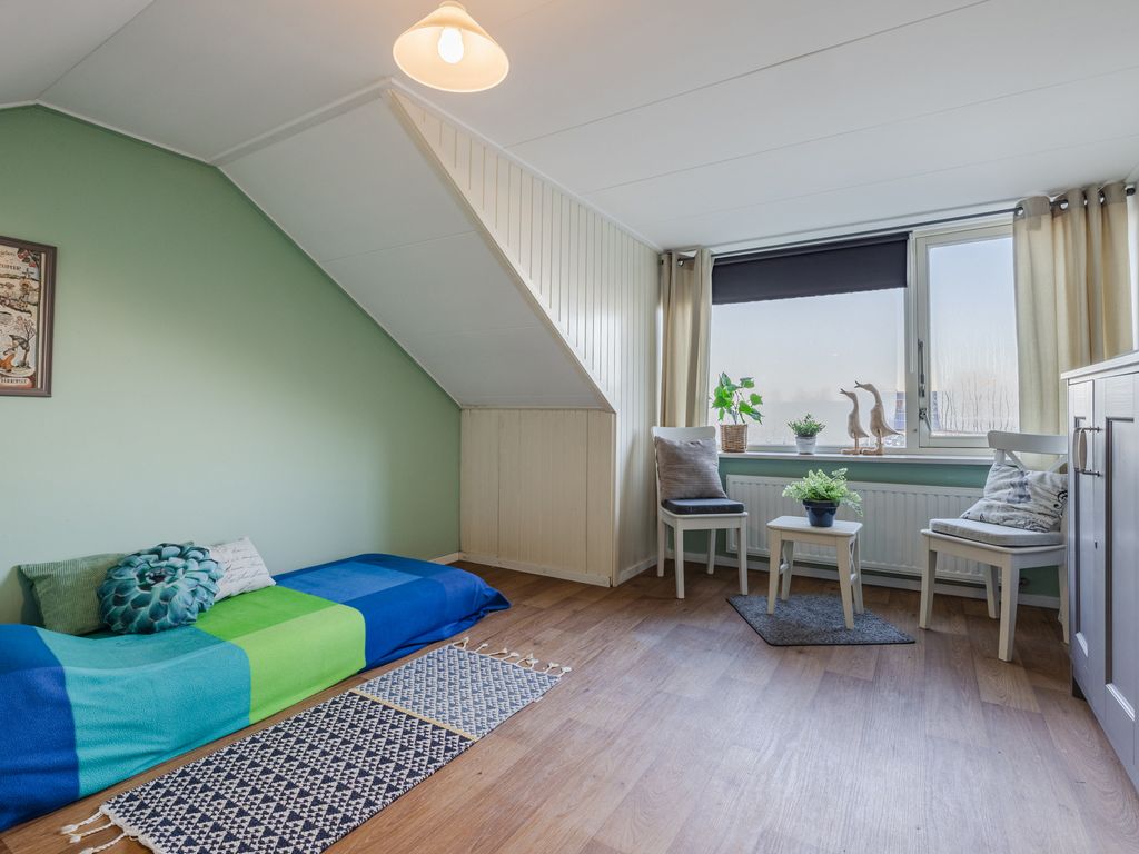 Dibbetzplantsoen 50, HELLEVOETSLUIS