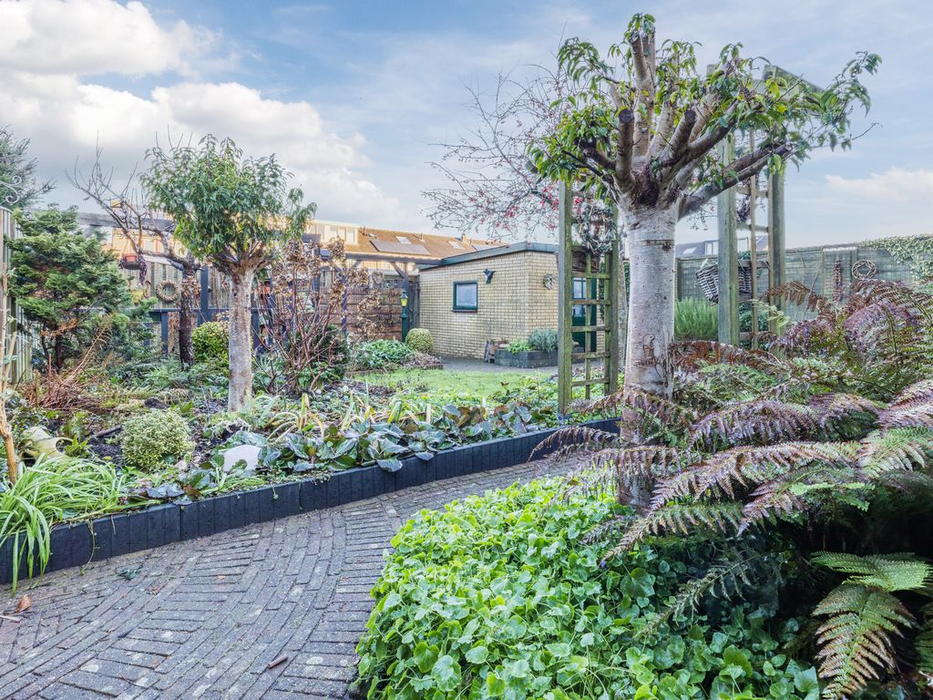 Dibbetzplantsoen 50, HELLEVOETSLUIS