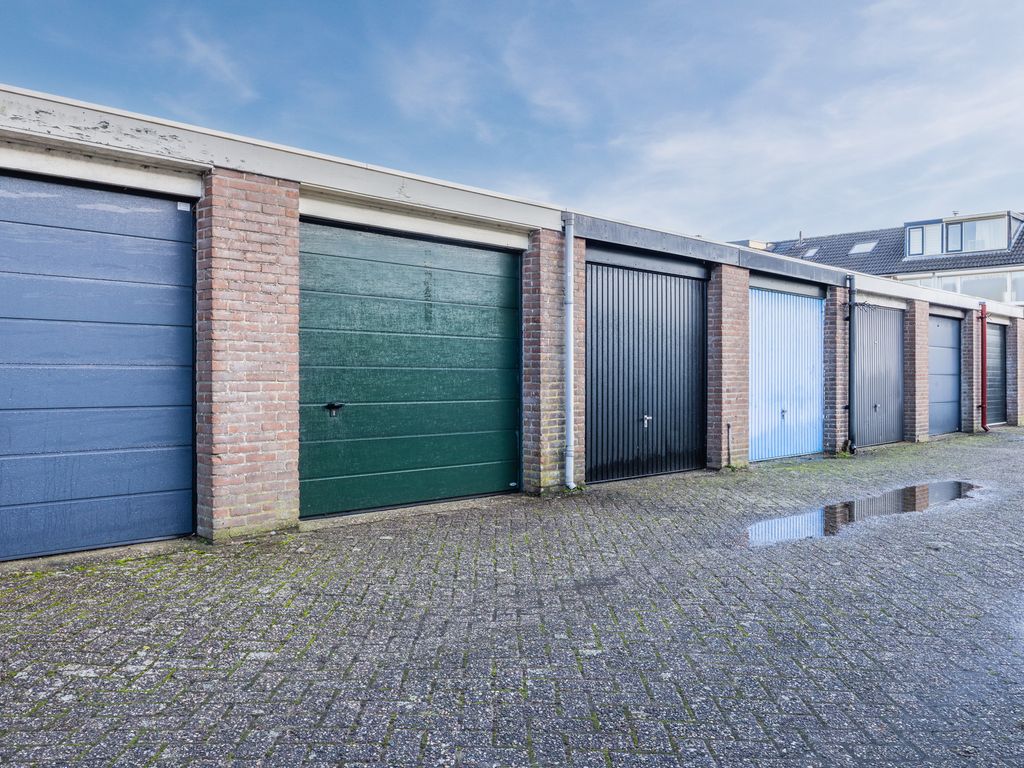 Dibbetzplantsoen 50, HELLEVOETSLUIS