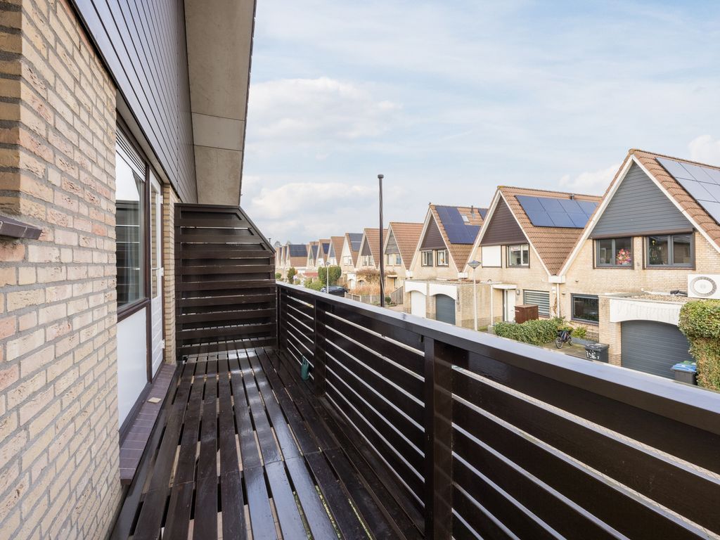 Willem van der Zaanstraat 1, HELLEVOETSLUIS