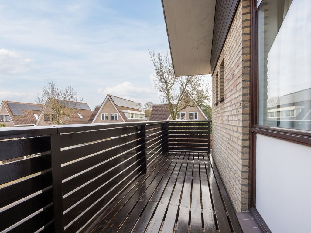 Willem van der Zaanstraat 1, HELLEVOETSLUIS