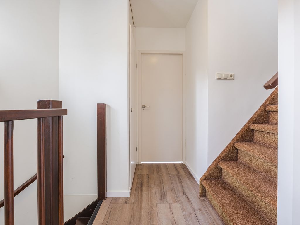 Willem van der Zaanstraat 1, HELLEVOETSLUIS