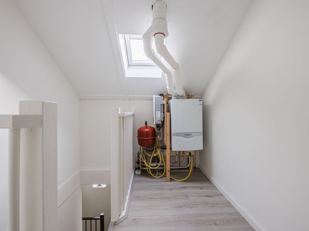 Willem van der Zaanstraat 1, HELLEVOETSLUIS