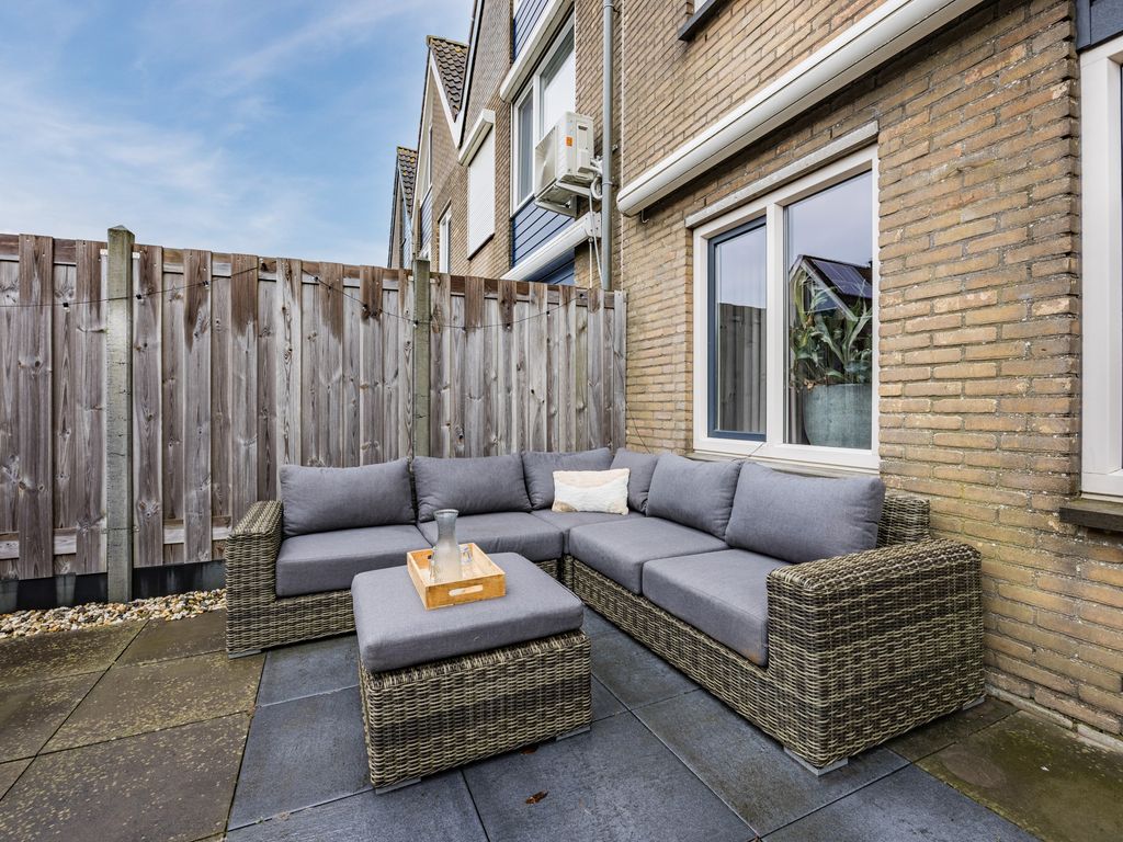 Fuikhoren 8, HELLEVOETSLUIS