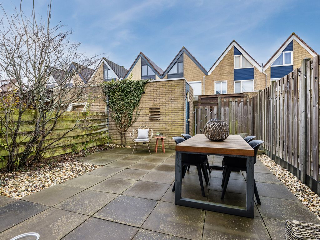 Fuikhoren 8, HELLEVOETSLUIS