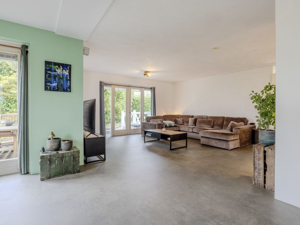 Nieuwe Zeedijk 1K206, HELLEVOETSLUIS