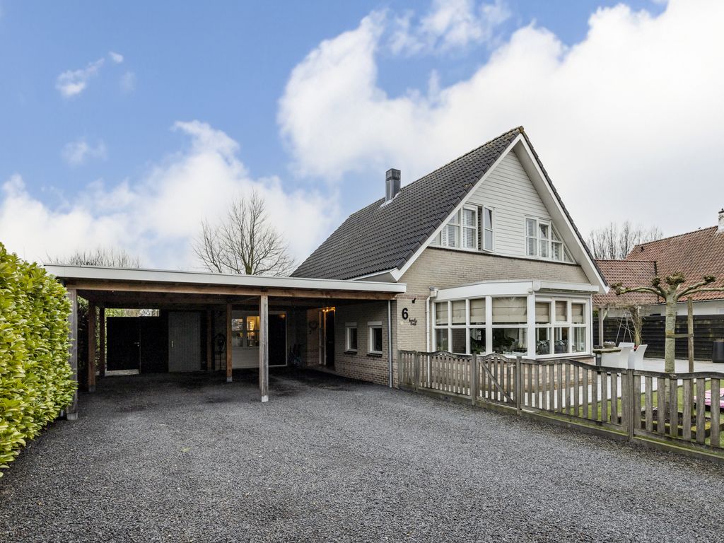 Courteniusstraat 6, HELLEVOETSLUIS