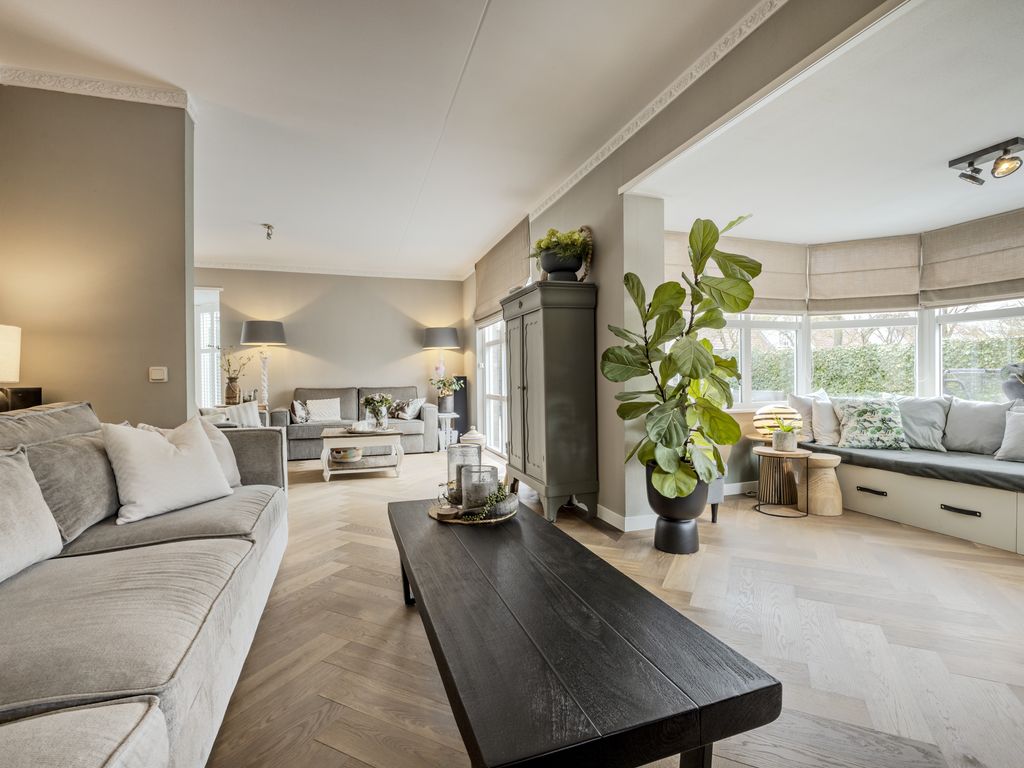 Courteniusstraat 6, HELLEVOETSLUIS