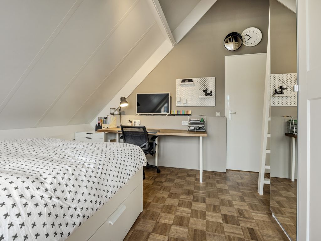 Courteniusstraat 6, HELLEVOETSLUIS